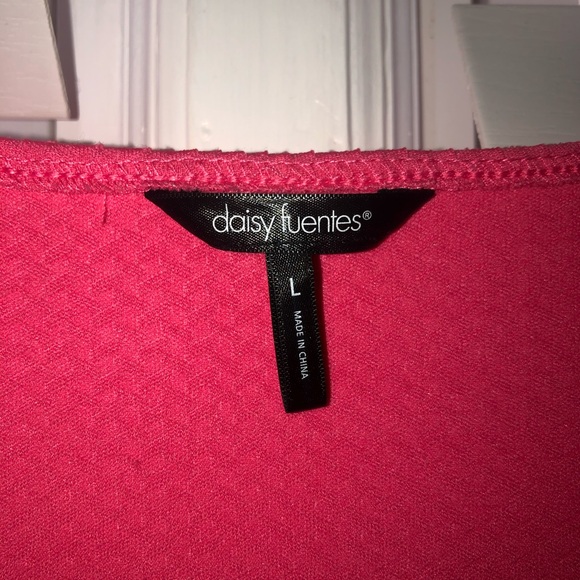 Daisy Fuentes Watermelon Peplum Top - Picture 3 of 9